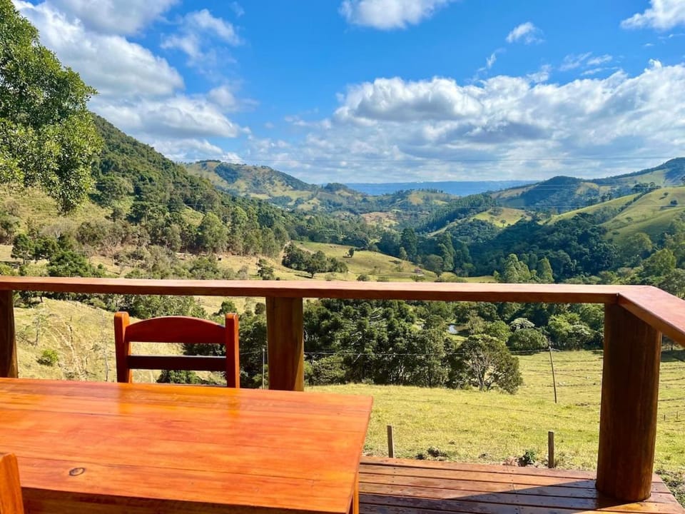 Chalé Mirante Da Colina 9, com hidromassagem privativa, café da manhã e piscina House in State of São Paulo