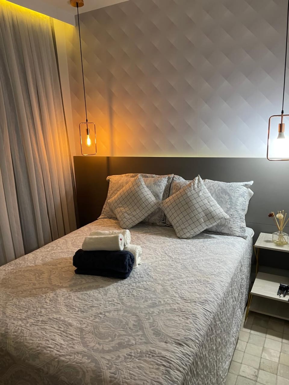 Bed, Photo of the whole room, Bedroom, towels