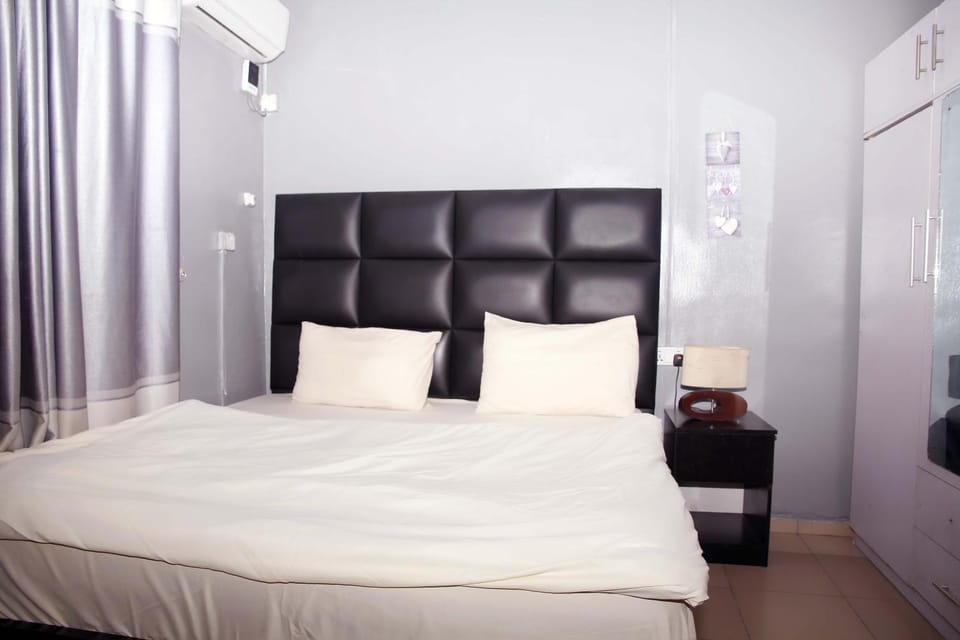 Bed, Bedroom, air conditioner