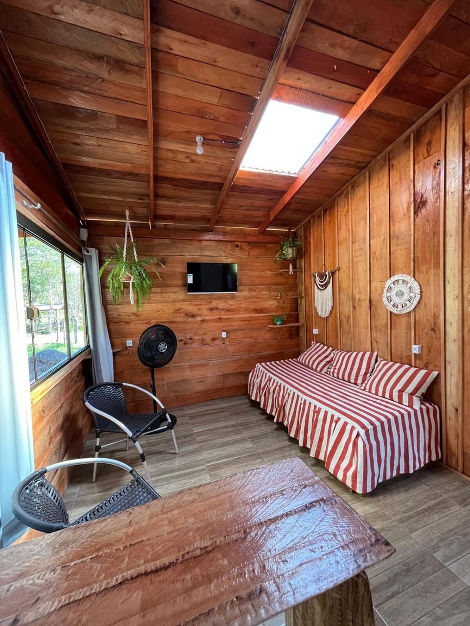 Bed, Living room