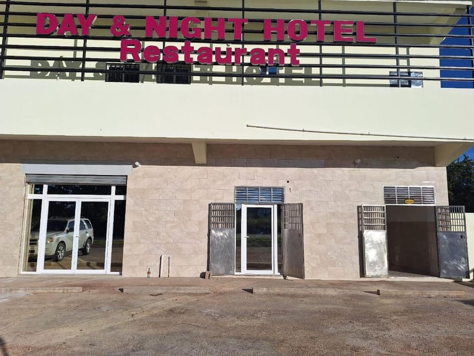 Property building, Facade/entrance, Day