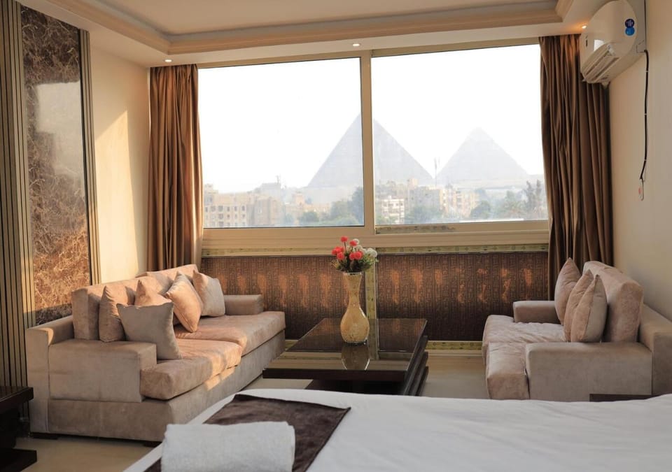 Living room, Photo of the whole room, Mountain view