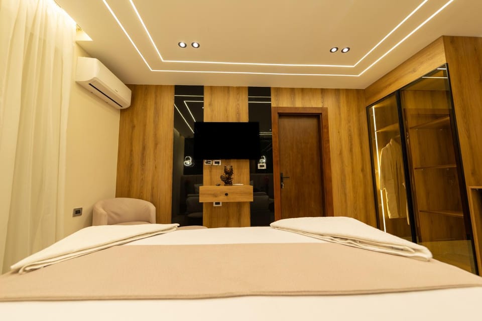 Bed, TV and multimedia