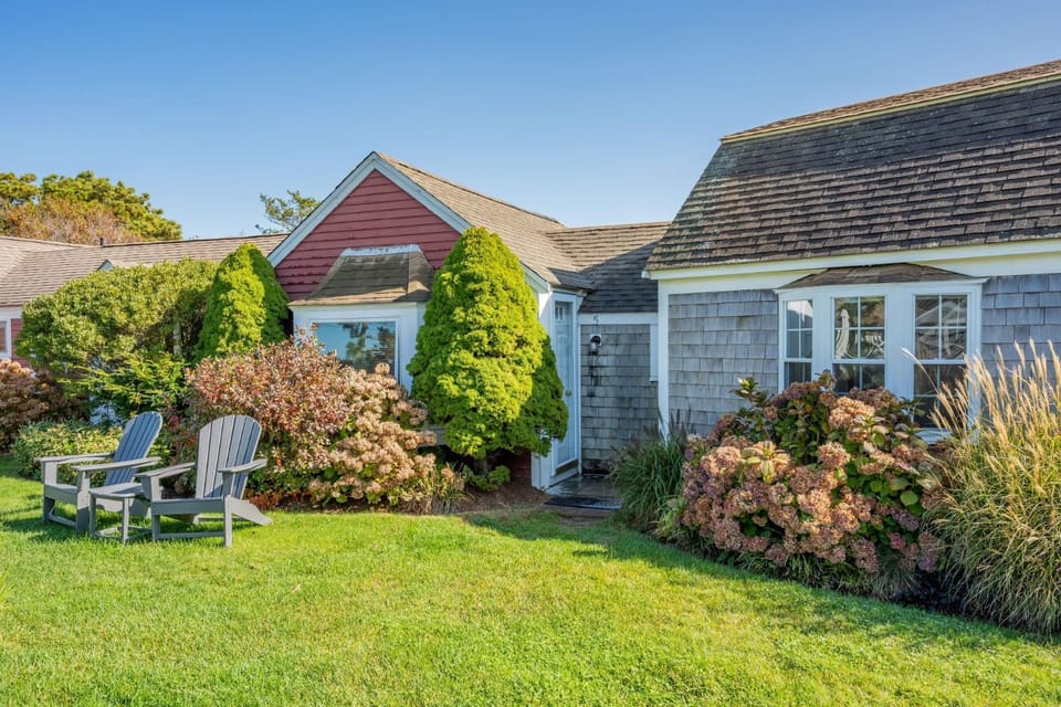 Relax Unwind at The Hidden Treasure House in South Yarmouth