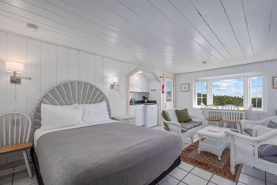 Ocean Breezes Await at The Paradise On the Sound House in South Yarmouth