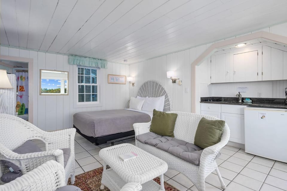Ocean Breezes Await at The Paradise On the Sound House in South Yarmouth