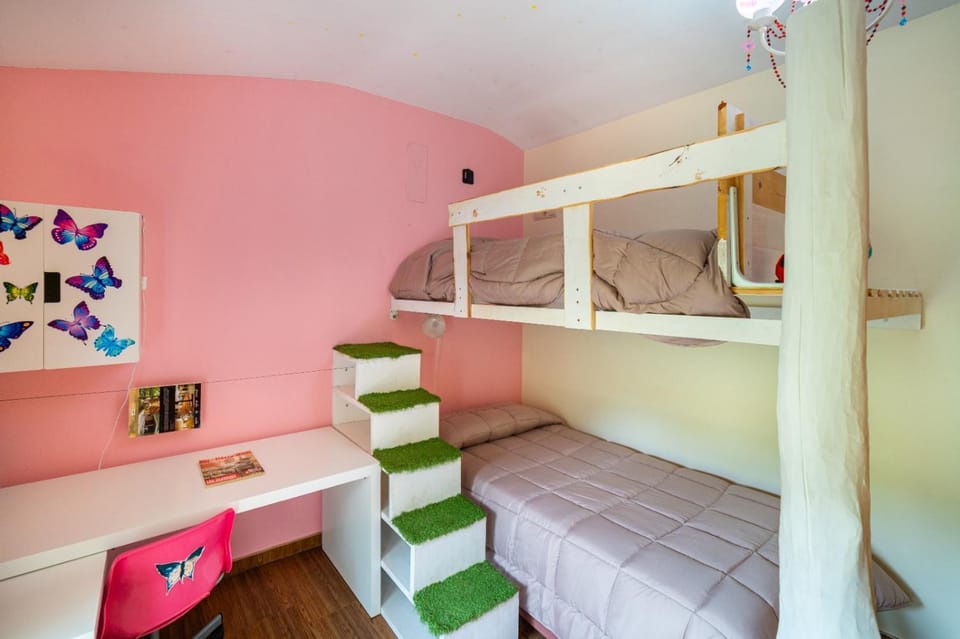 Bed, Photo of the whole room, Bedroom, bunk bed