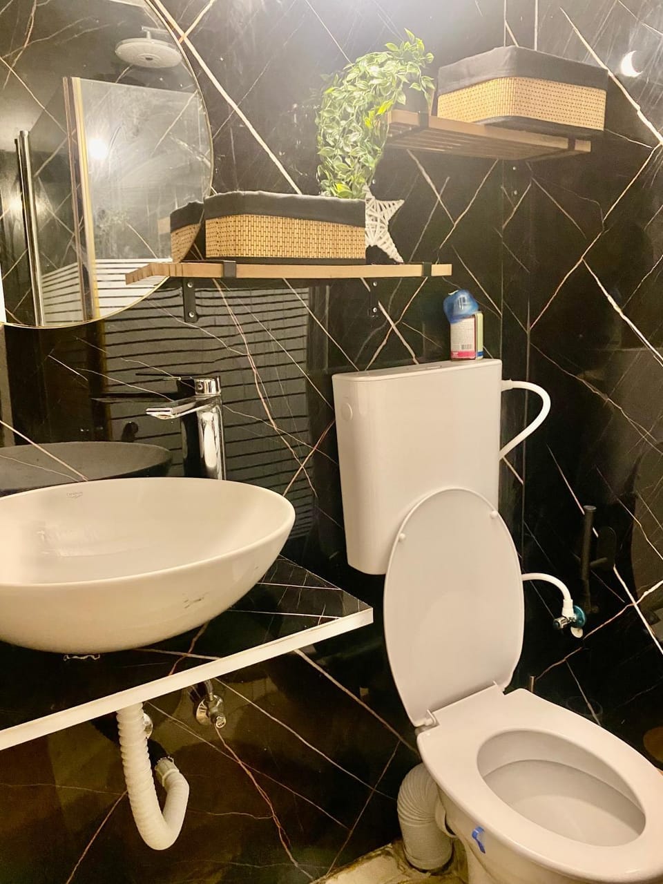 פטנאהוז פרטי ליד הים והשוק VIp Apartment in Tel Aviv-Yafo