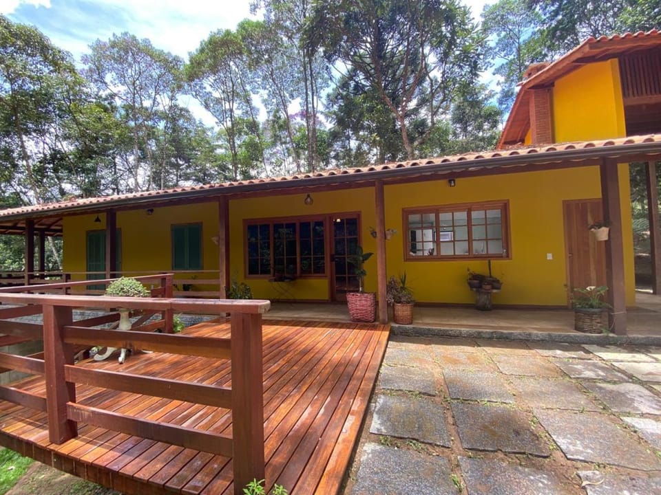 Property building, Patio, Spring, Day, Garden, Garden view