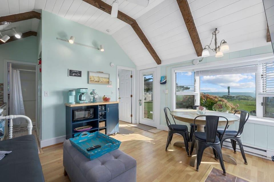 Seas The Day - Driftwood Dreams Ocean Views Apartment in South Yarmouth