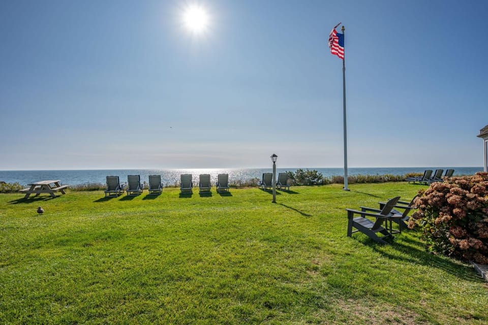 Seas The Day - Driftwood Dreams Ocean Views Apartment in South Yarmouth