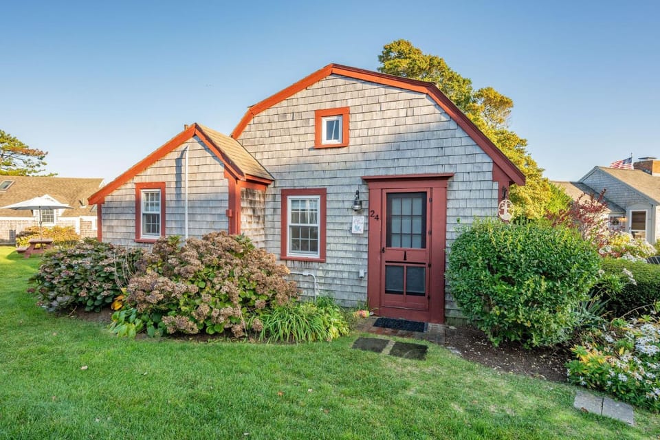 Flip Flops - Where Cape Dreams Meet the Sea House in South Yarmouth