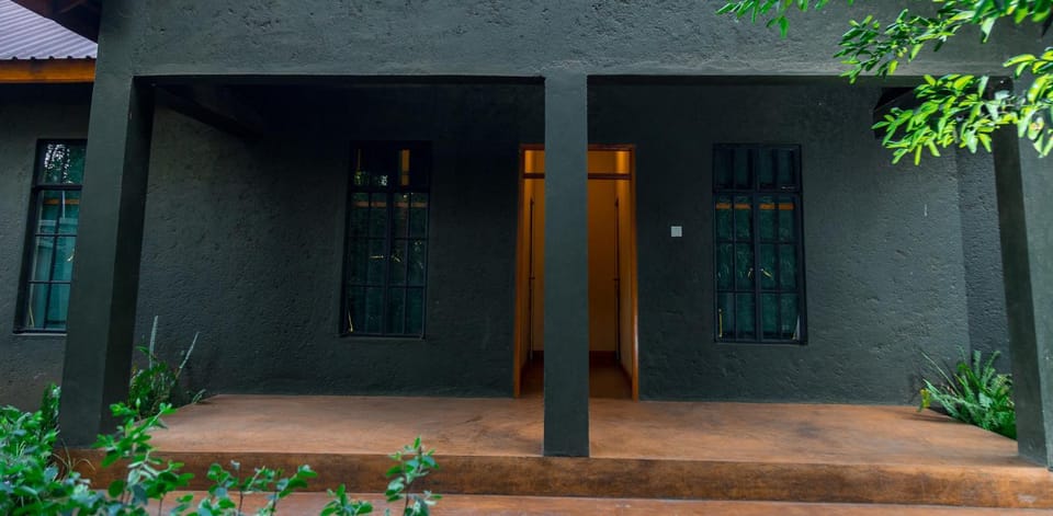 Property building, Facade/entrance, Balcony/Terrace