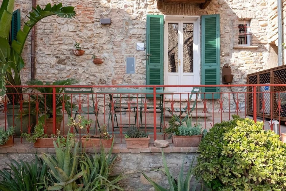 La Casa nel Castello e la Terrazza sul Borgo House in Suvereto