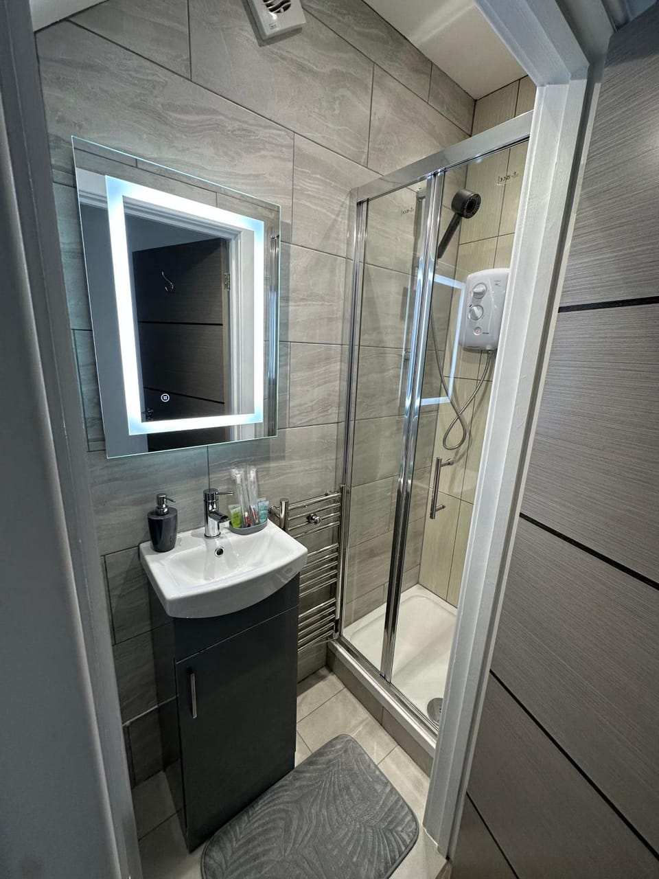 Shelbourne Den Apartment in Bournemouth