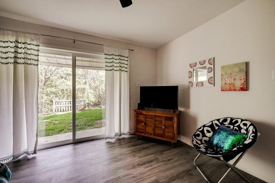 Lakeside Livin' in Fairfield Bay House in Fairfield Bay