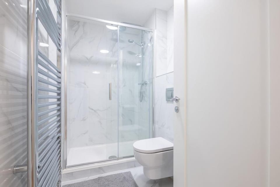 2nd Floor Stylish 2-Bed Apartment Apartment in Drogheda