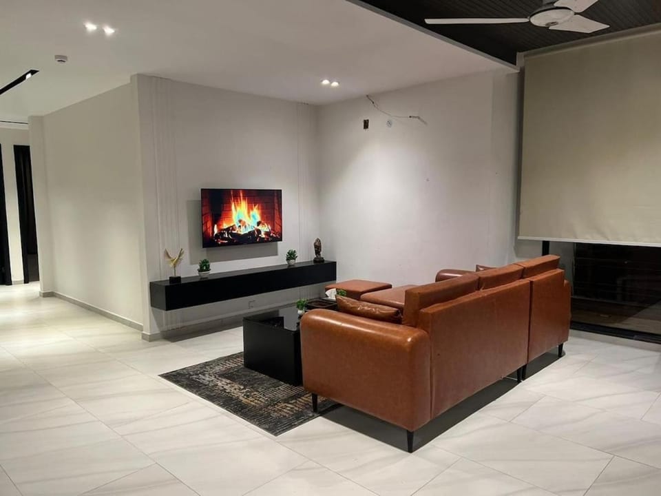 TV and multimedia, Seating area