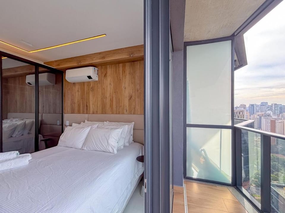 Bed, Balcony/Terrace, Photo of the whole room, Bedroom, air conditioner