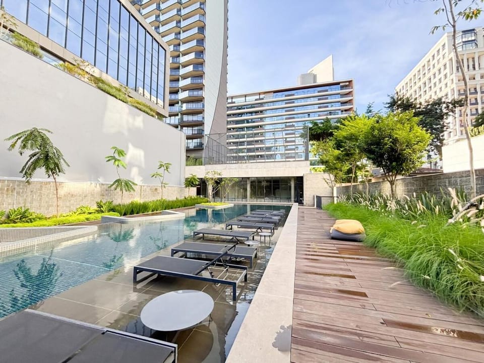 Property building, Pool view, Swimming pool, Swimming pool, sunbed
