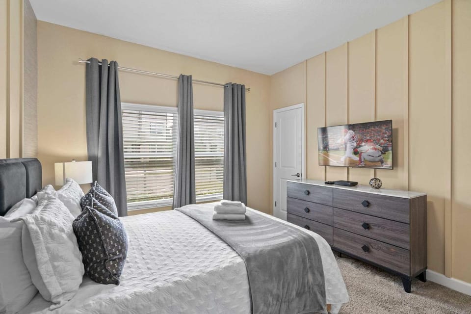 Relaxing Getaway Near Disney with Pool & Themed Rooms House in Kissimmee
