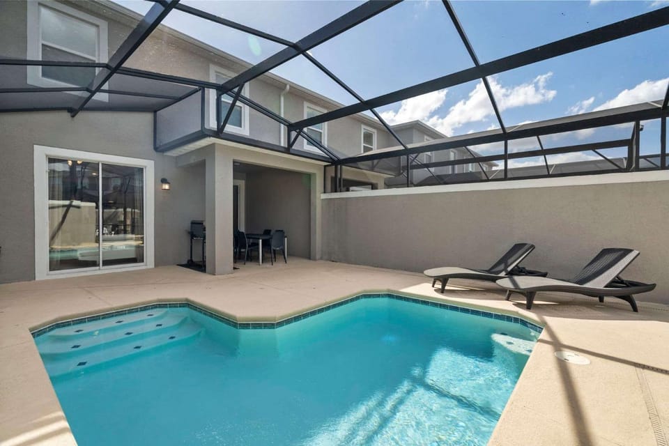 Relaxing Getaway Near Disney with Pool & Themed Rooms House in Kissimmee