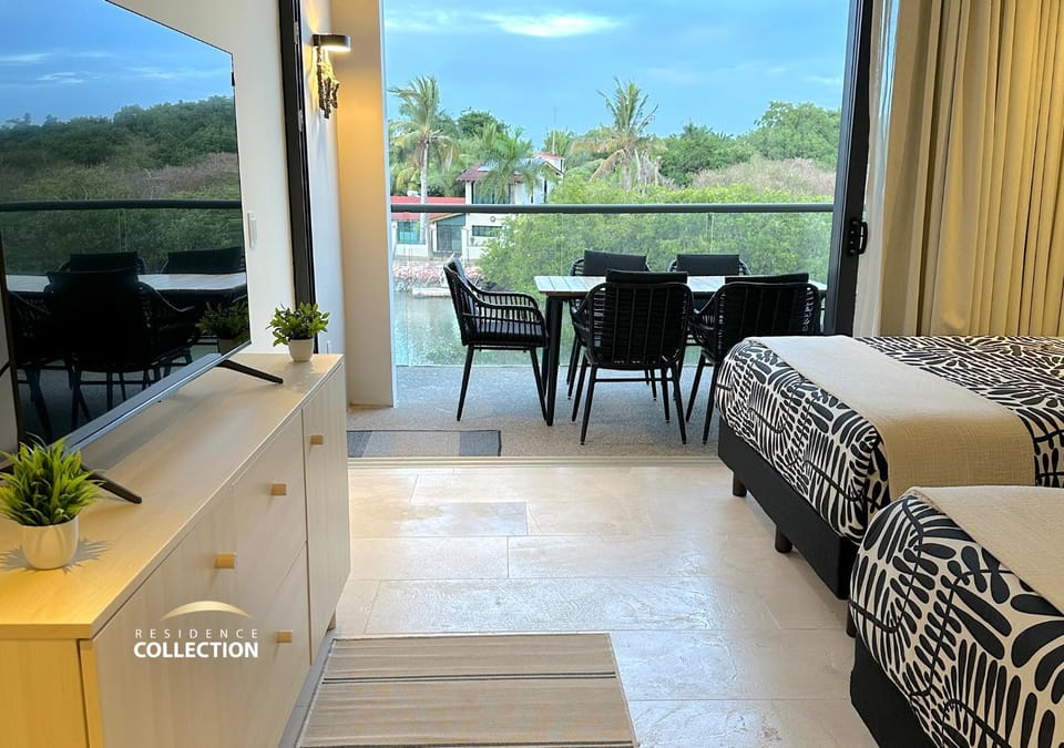 View (from property/room), Balcony/Terrace, Photo of the whole room