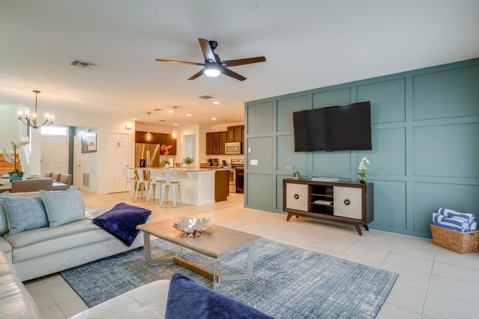 Private Pool: Spacious Family Getaway by Disney! House in Four Corners