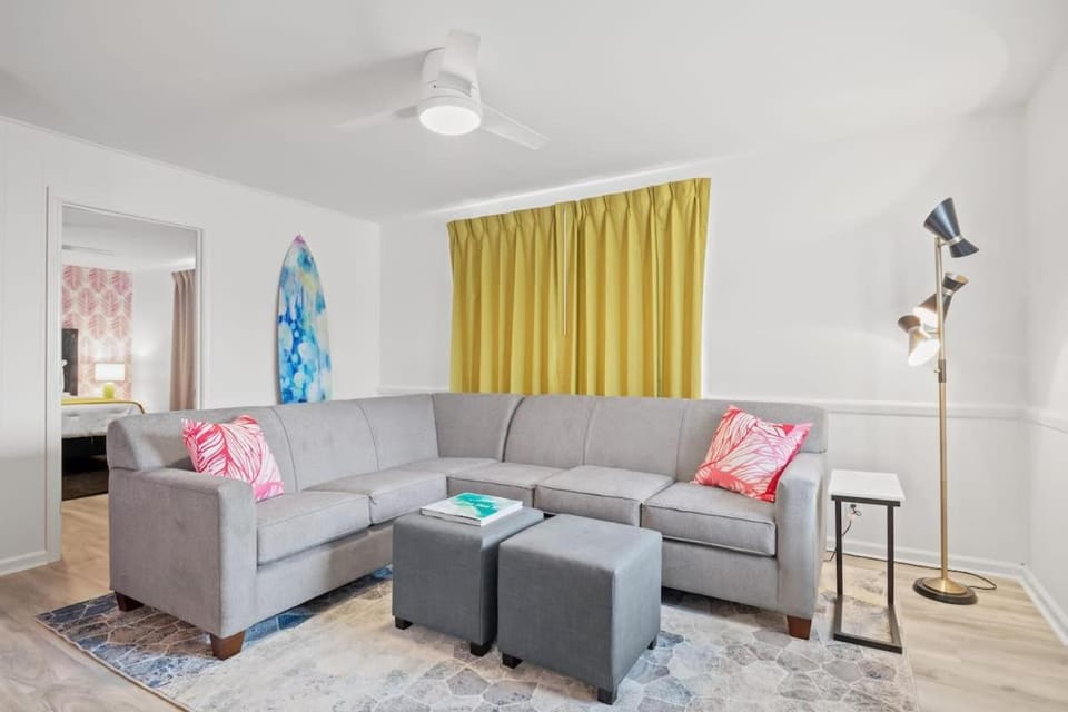 Beach Nest 1 Stylish Condo 2Min Walk to Beach Apartment in North Myrtle Beach