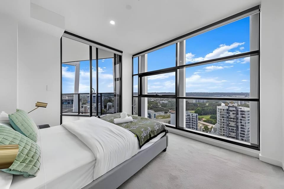 Sky-City-2 mins to Train & Shopping& Everything Apartment in Parramatta