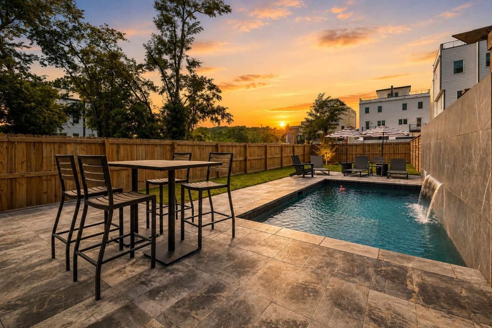 Stylish Multi-Level Retreat Rooftop & Pool Table House in Nashville