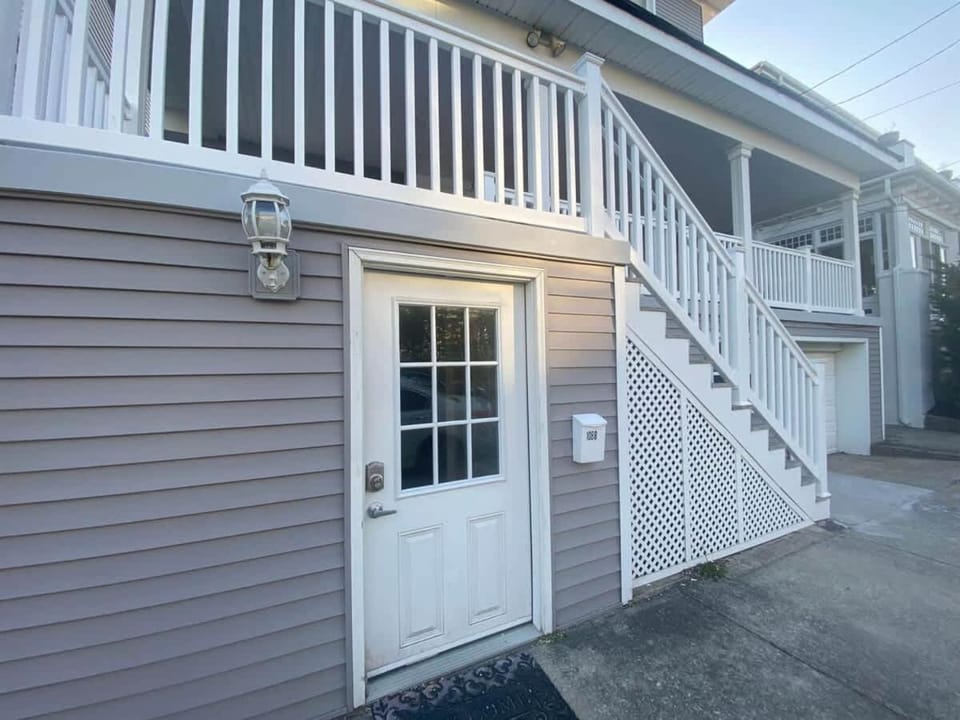 Beach Tower boardwalk walkout House in Ventnor City