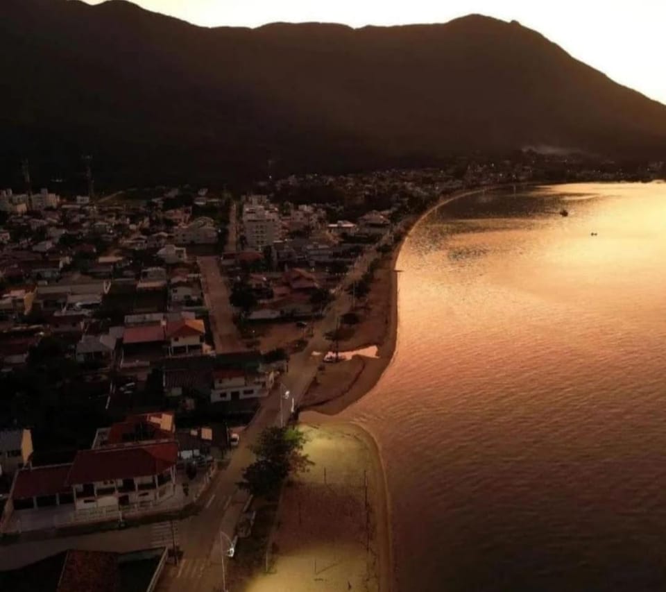 Refúgio dos Sonhos frente ao mar House in State of Santa Catarina