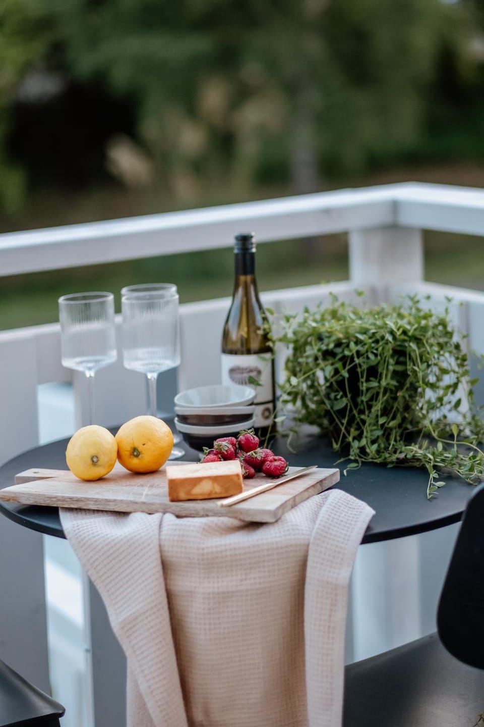 Balcony/Terrace, Food and drinks