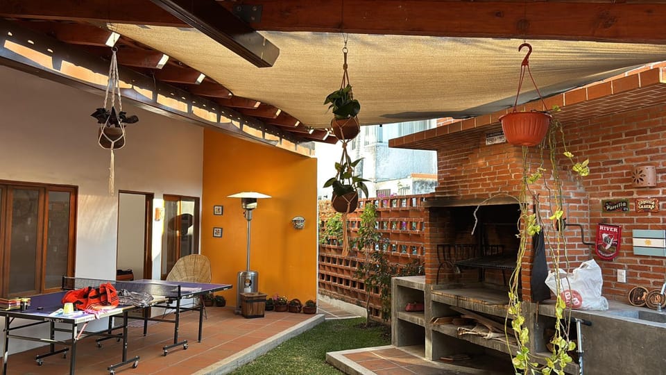 Casa nueva en Lomas de Cocoyoc, alberca climatizada, PET friendly House in State of Morelos