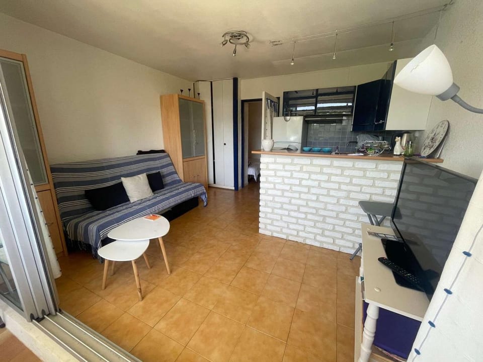 Studio Cabine avec Vue Piscine, Parking Privé - FR-1-328-274 Cabin in La Grande-Motte