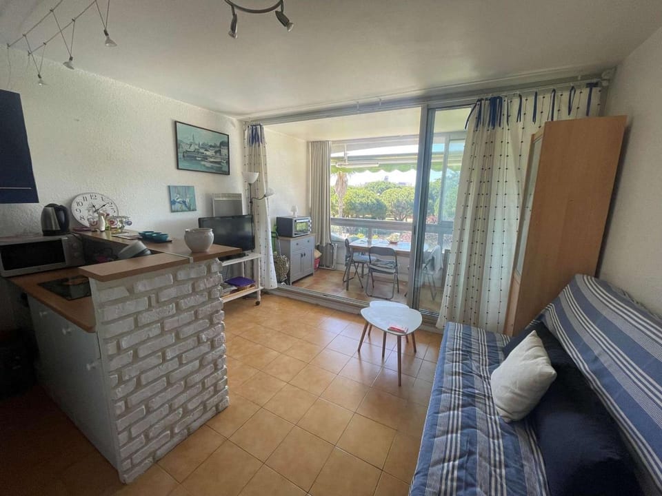 Studio Cabine avec Vue Piscine, Parking Privé - FR-1-328-274 Cabin in La Grande-Motte