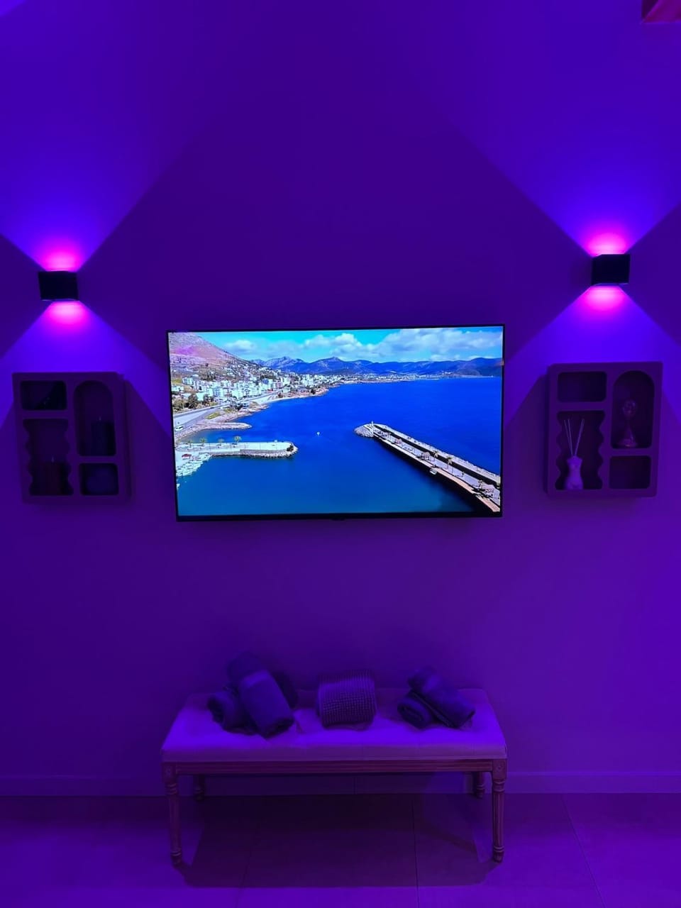 Secret & Jacuzzi Apartment in Auvergne-Rhône-Alpes