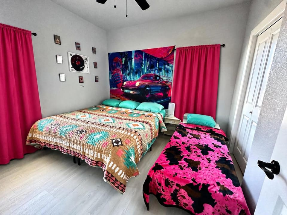 MedicalDistrictTCUDickiesArenaStockyardsSleep7 House in Fort Worth