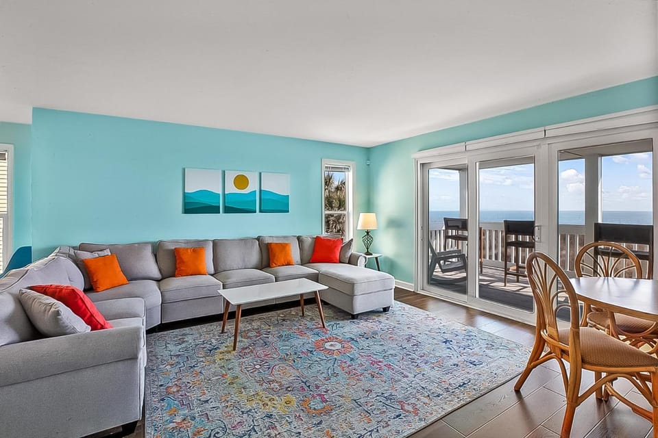 Natural landscape, Living room, Seating area, Dining area
