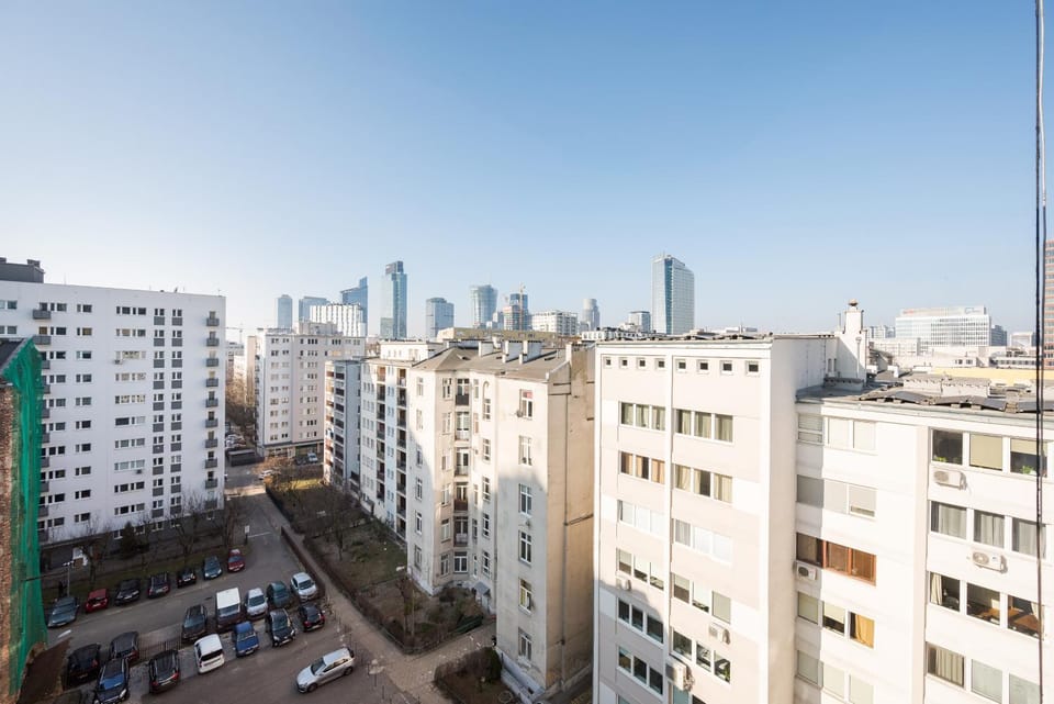 Neighbourhood, City view, Location