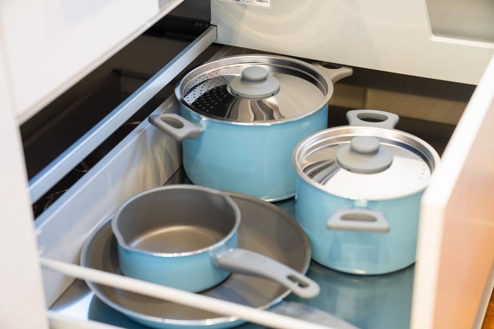 Kitchen or kitchenette