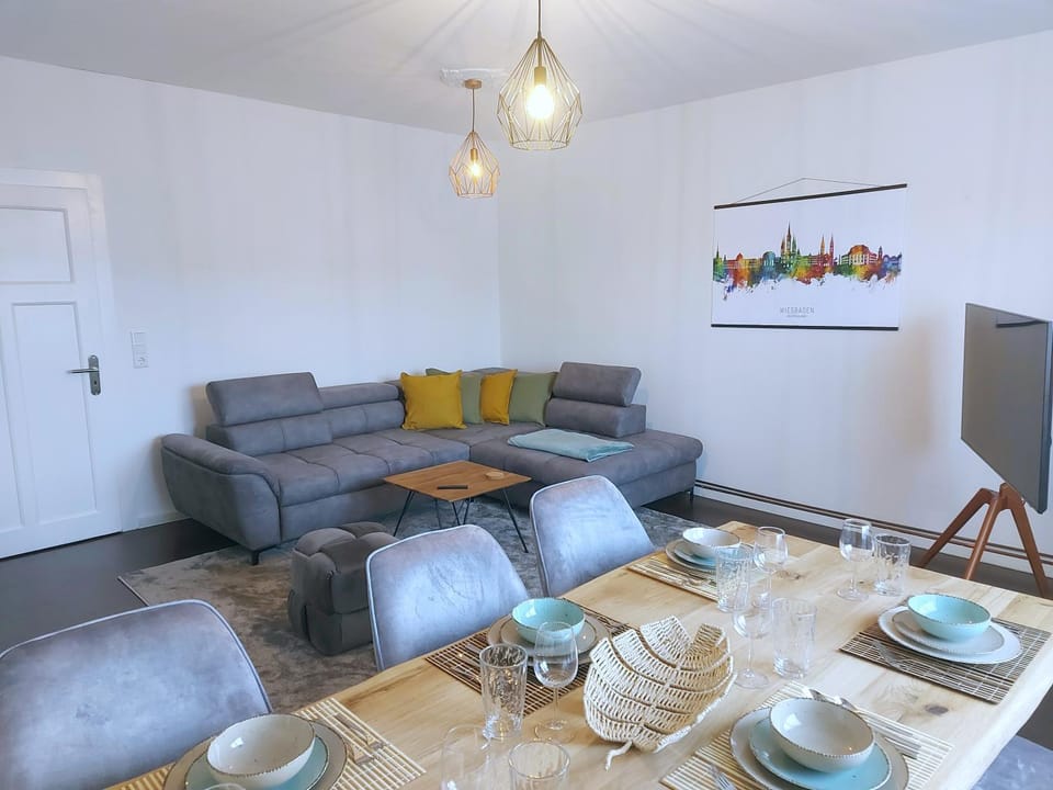 Living room, Seating area, Dining area