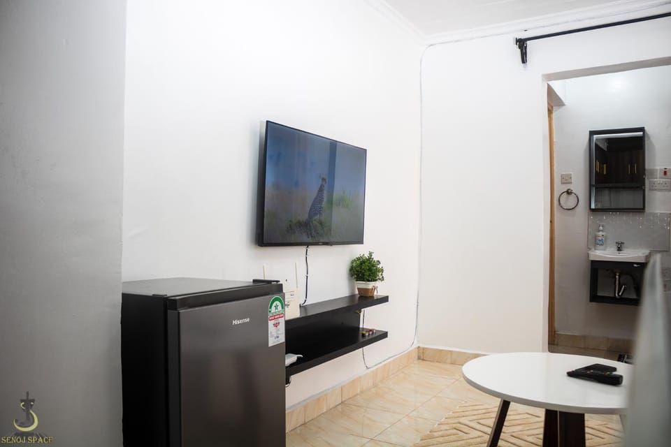 TV and multimedia, Internal: Not applicable to any particular room