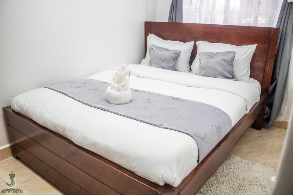 Bedroom, towels