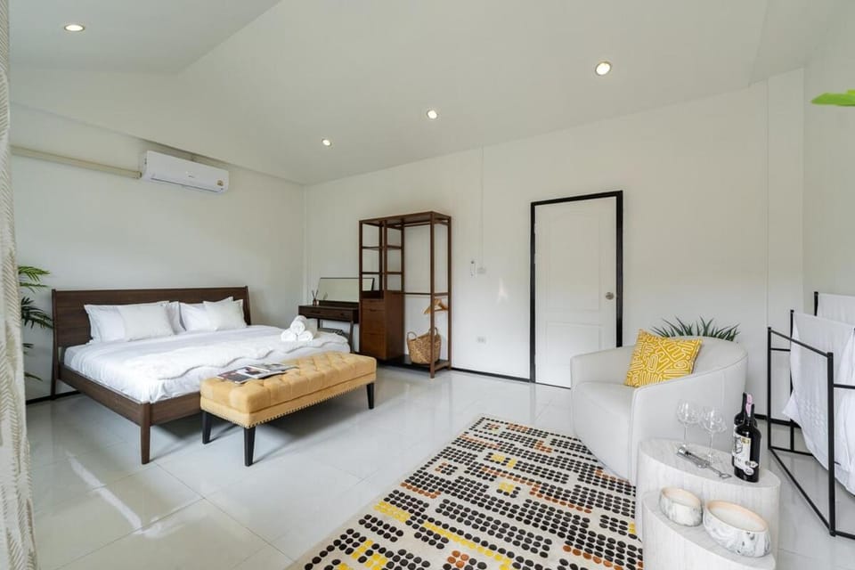 Bed, Photo of the whole room, Bedroom, towels, air conditioner