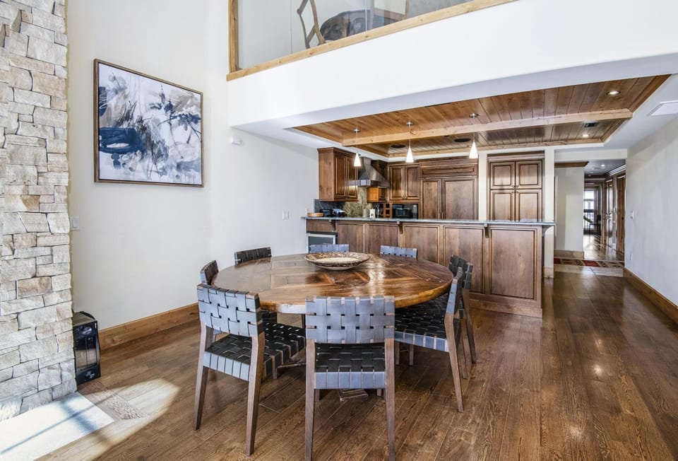Vail Mountain View #402 condo Apartment in Vail