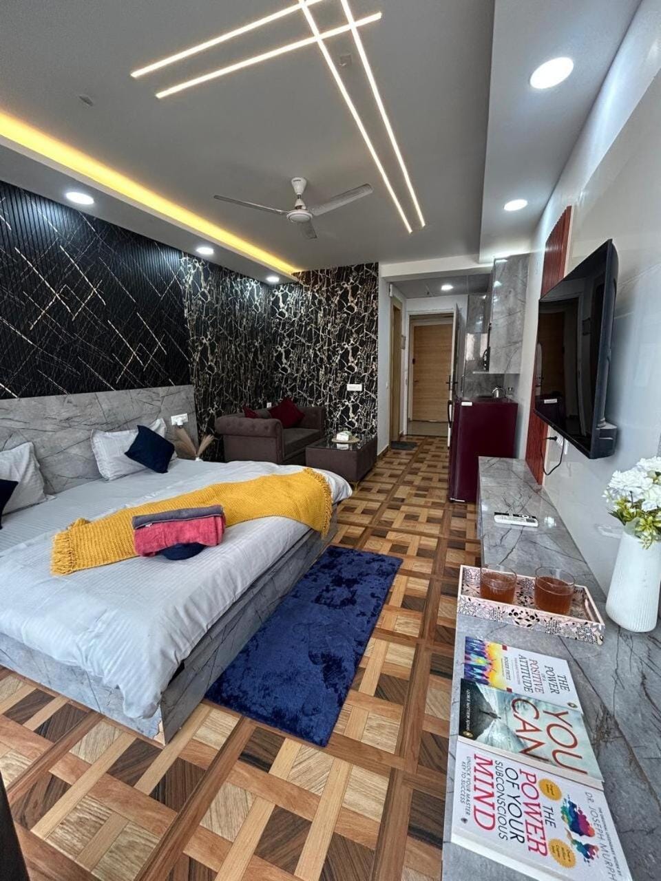 Stunning private Studio Apartment - Elegance Homes Apartment in Noida