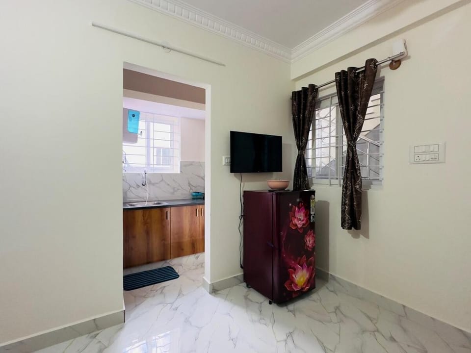 1BHK near Sarjapur road with lift 103 Apartment in Bengaluru
