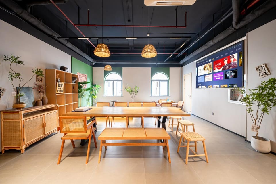 Seating area, Dining area